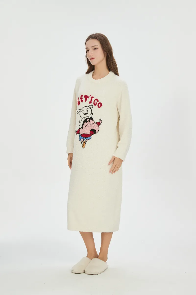Emakumeentzako franela beige koloreko gau-jantzia