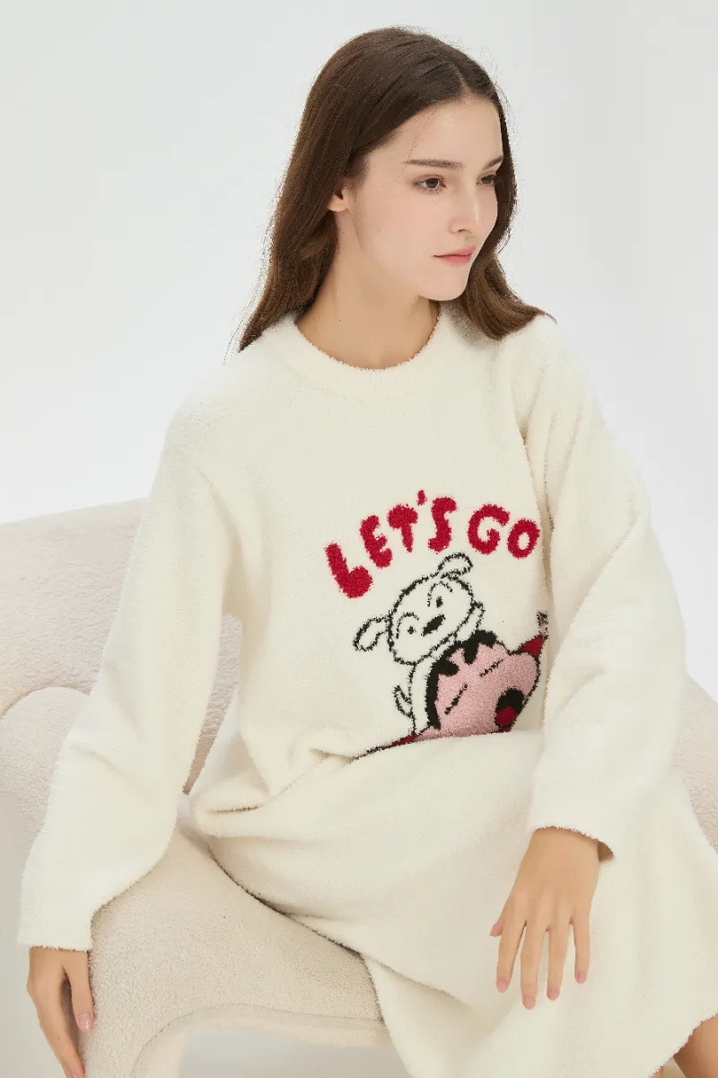 Emakumeentzako franela beige koloreko gau-jantzia